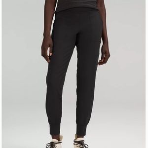 Lululemon high rise align joggers full length, black, size 6, with pockets